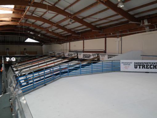 Largest ski center Ski center indoor ski slope revolving disc