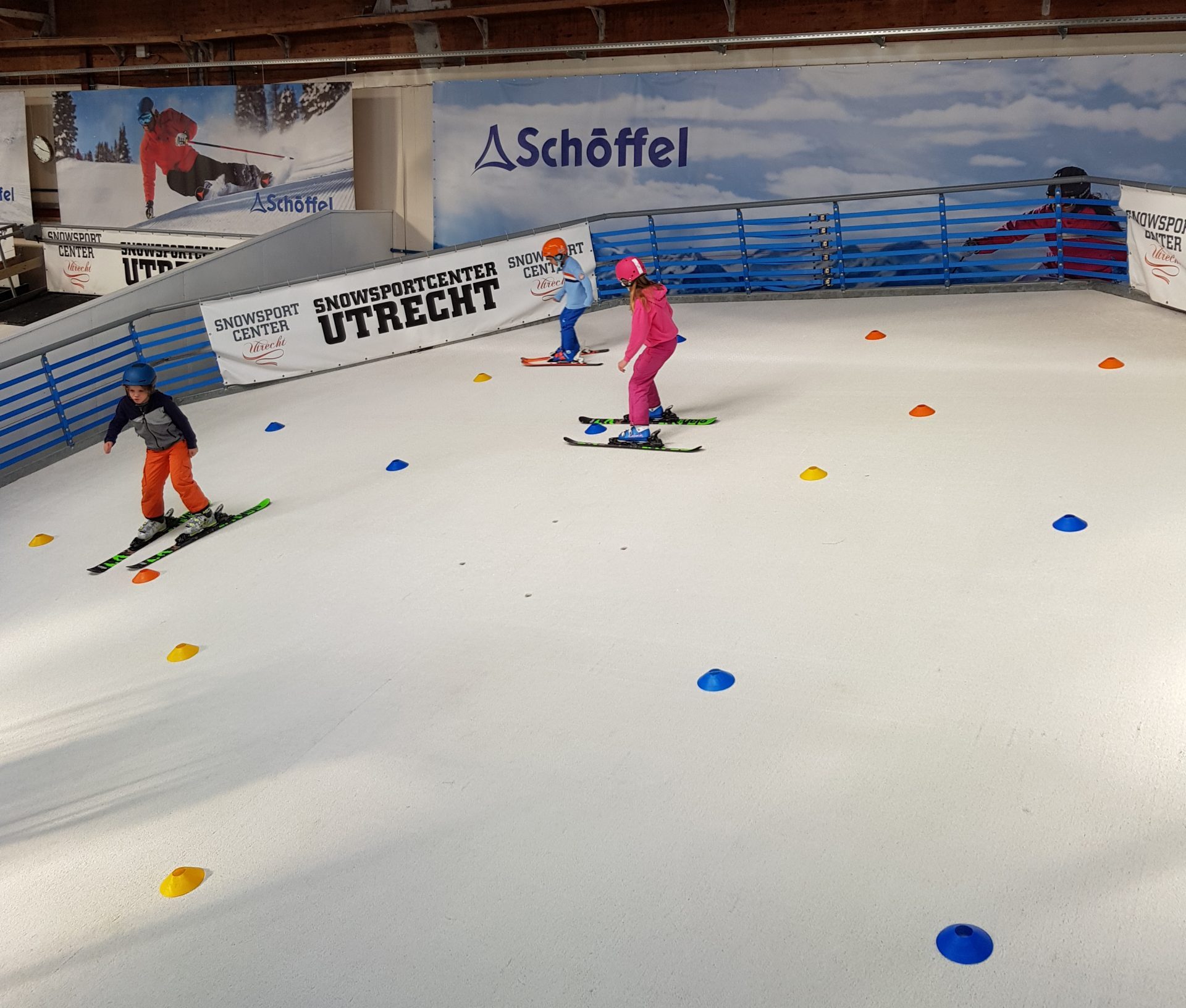 disc slope artificial skiing