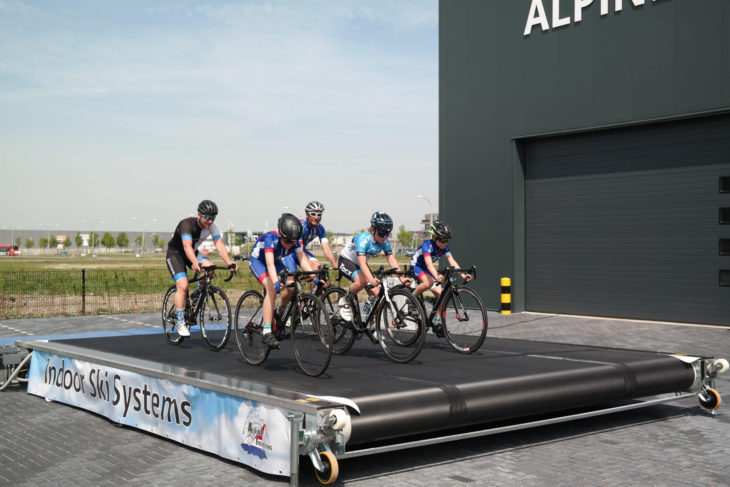 Cycling-simulator-machine-skimachine-alpineengineering