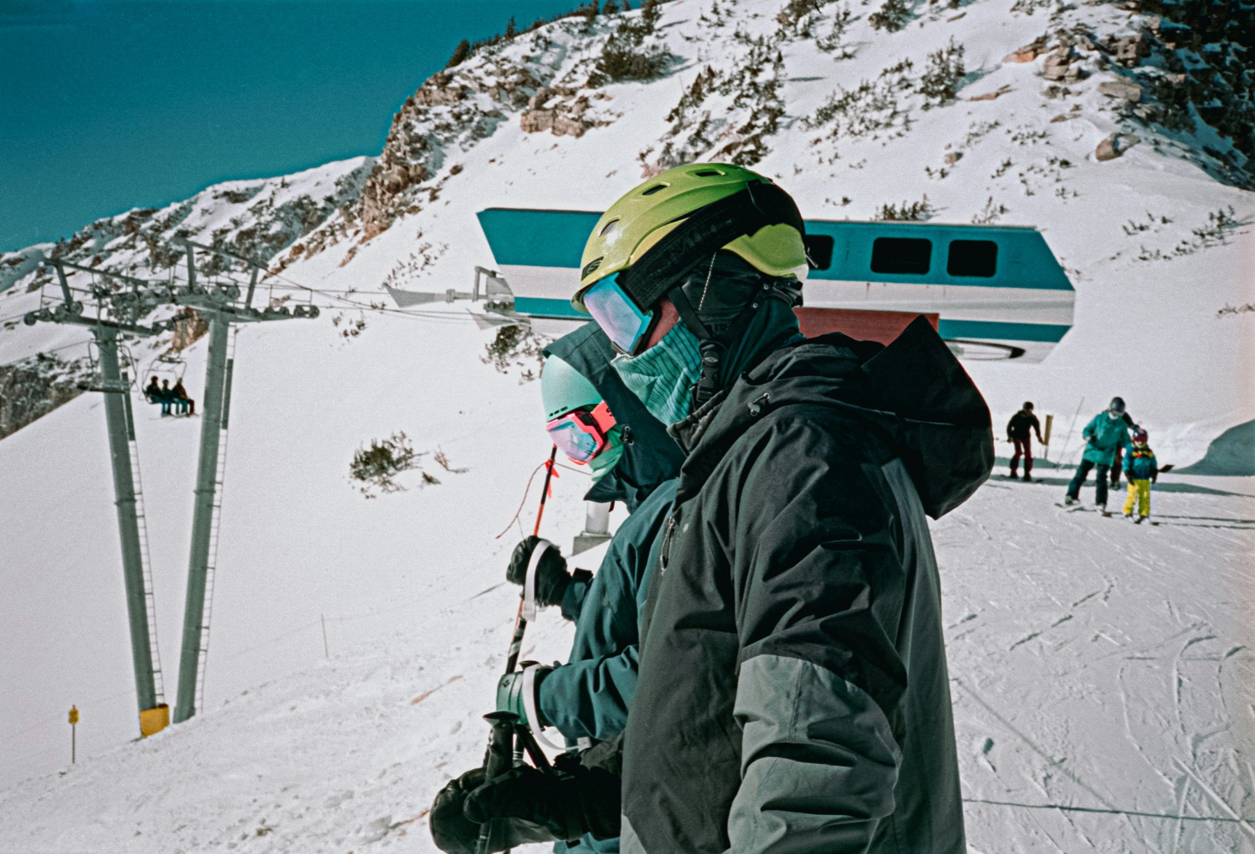 pandemic skiing