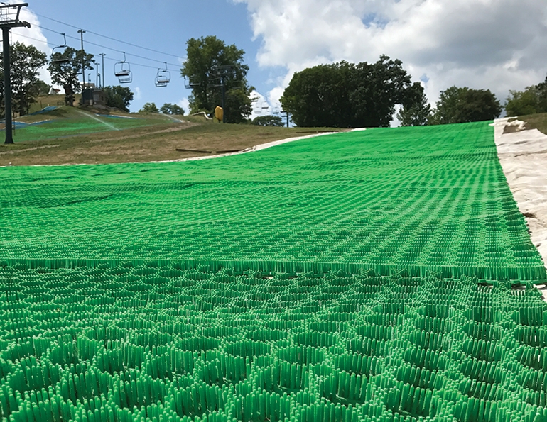 neveplast ski surface