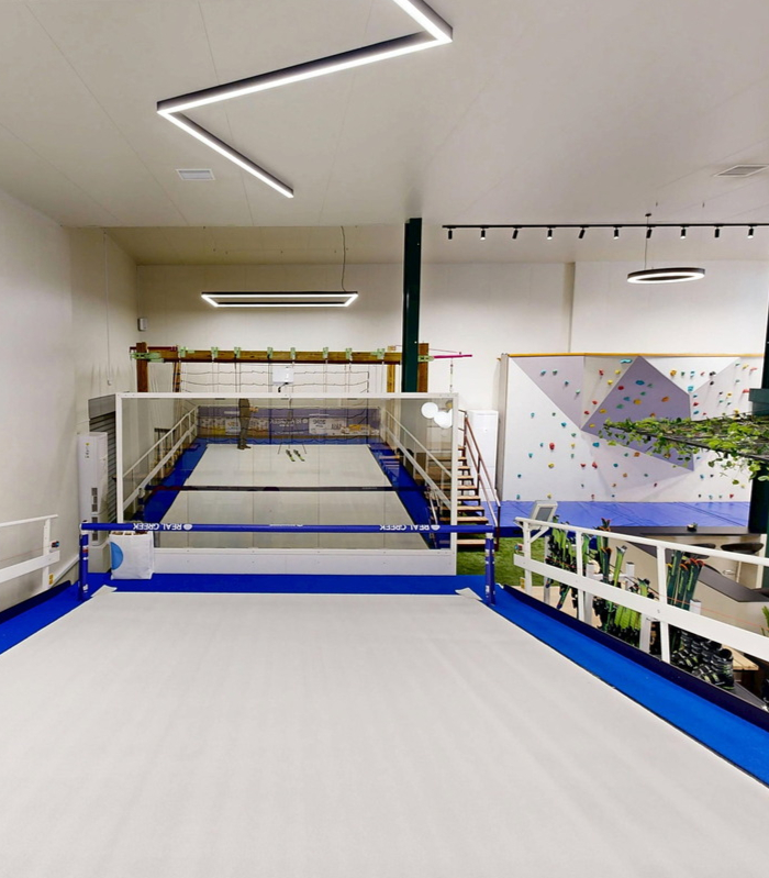 Indoor ski and climbing center